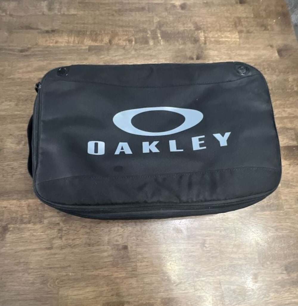 Oakley Multi Unit Goggles Case in Black